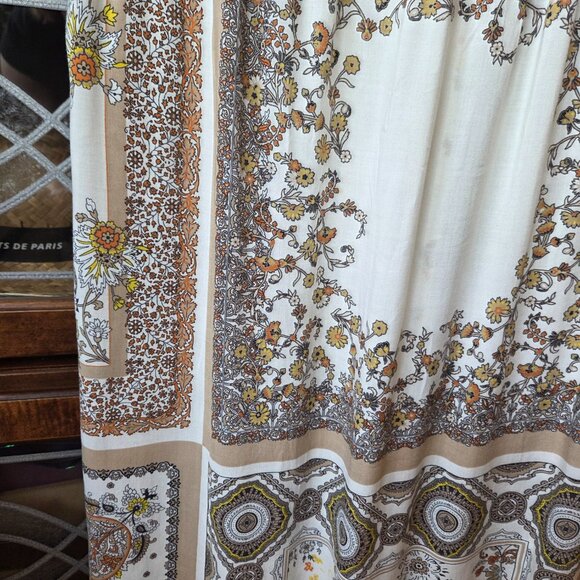 100% Silk Beautiful Dress - Picture 6 of 6